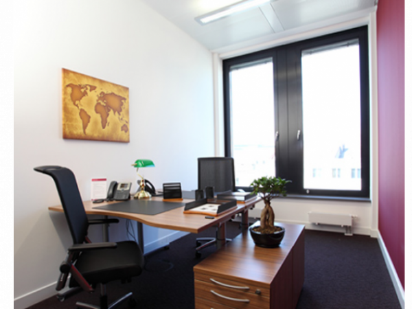 Helle & moderne Büros und Coworking in Köln Altstadt-Süd — Bild 3