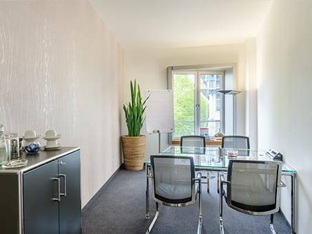 Moderne Büros & Coworking im Neuen Zollhof in Düsseldorf-Hafen — Bild 5
