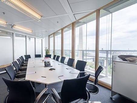 Moderne Büros & Coworking im Düsseldorfer Medienhafen mit Rheinblick — Bild 4