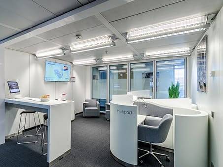 Moderne Büros & Coworking im Düsseldorfer Medienhafen mit Rheinblick — Bild 7
