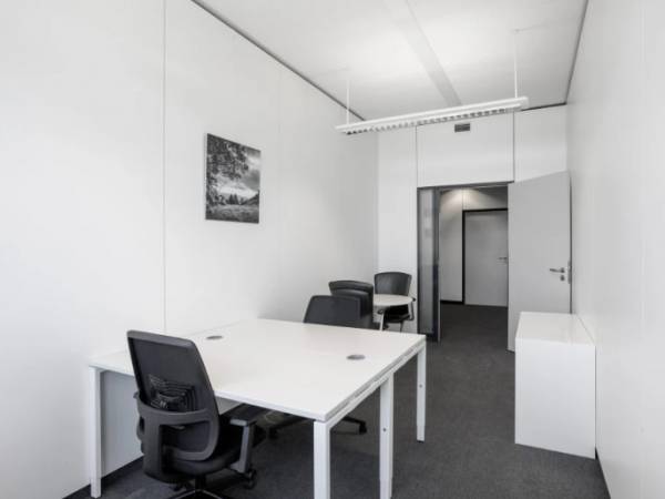 Helle Büros & Coworking im modernen Business Center in Walldorf — Bild 1