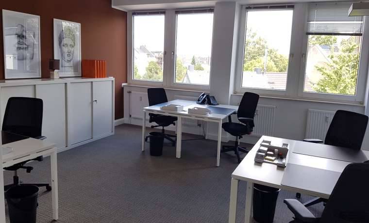 Modernes Business Center mit Büros & Coworking in