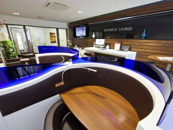 Moderne Büros & Coworking Spaces mit Altstadtblick in — Bild 3