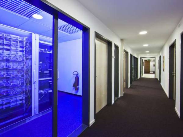 Moderne Büros & Coworking Spaces mit Altstadtblick in — Bild 8