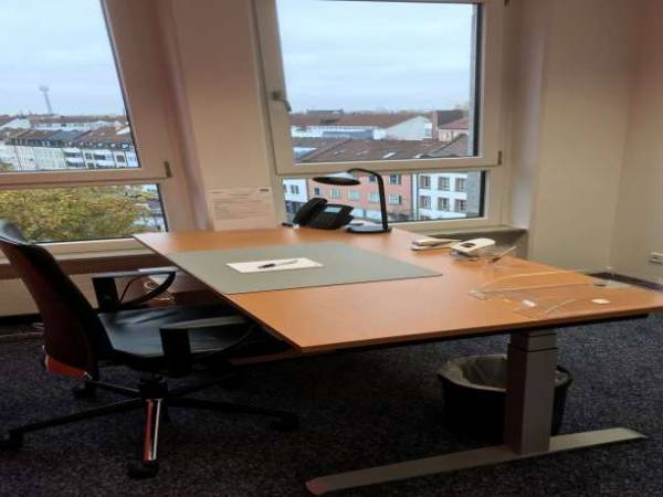 Familiäres Business Center mit attraktiven Büros in — Bild 7