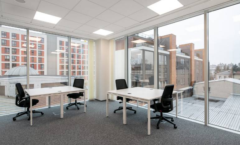 Moderner Workspace mit Dachterrasse in Nürnberg-Mögeldorf