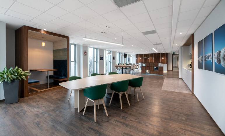 Moderner Workspace mit Dachterrasse in Nürnberg-Mögeldorf