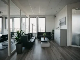 Ruhige Neubau-Büros in Hamburg-Barmbek-Süd mit Dachterrassen