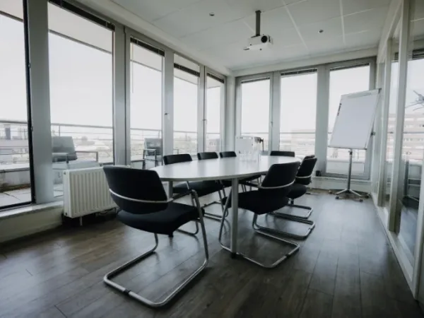 Abschließbares Büro in Hamburg (Barmbek-Süd) – Ruhige Neubau-Büros in Hamburg-Barmbek-Süd mit Dachterrassen — Bild 6