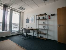 Therapiezentrum und Büro in zentraler Lage mit wunderschönem Blick