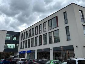 Modernes Büro mit ca. 15m² oder 30 m² zu vermieten