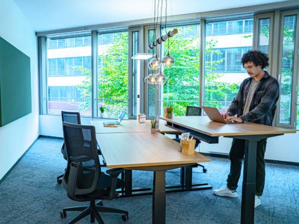 Büros & Coworking Space über den Dächern in Hamburg-Sankt Pauli — Bild 1