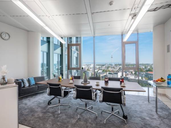 Moderne Büros & Coworking mit Weitblick in Frankfurt-Innenstadt — Bild 8