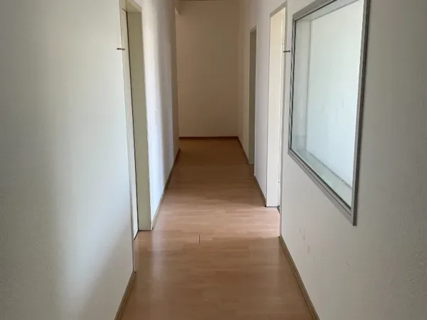 Abschließbares Büro in Düsseldorf (Derendorf) – Helle und vielseitige Büroräume in Düsseldorf-Derendorf — Bild 2