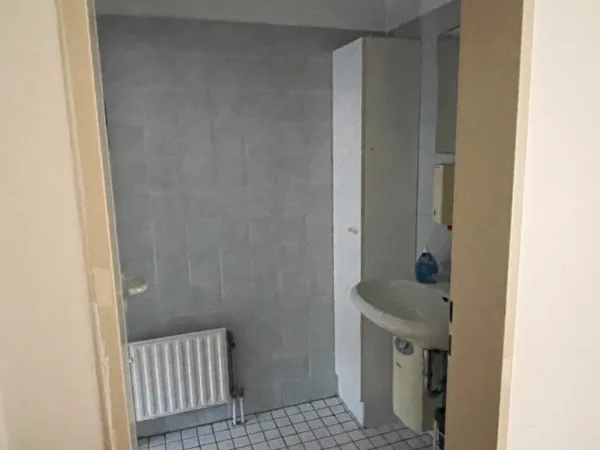 Abschließbares Büro in Düsseldorf (Derendorf) – Helle und vielseitige Büroräume in Düsseldorf-Derendorf — Bild 4