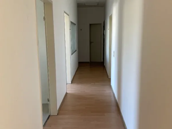 Abschließbares Büro in Düsseldorf (Derendorf) – Helle und vielseitige Büroräume in Düsseldorf-Derendorf — Bild 7