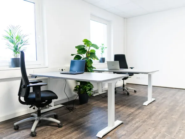 Abschließbares Büro in Leipzig (Eutritzsch) – Moderne Bürofläche in flexibler Bürogemeinschaft in Leipzig-Eutritzsch — Bild 1