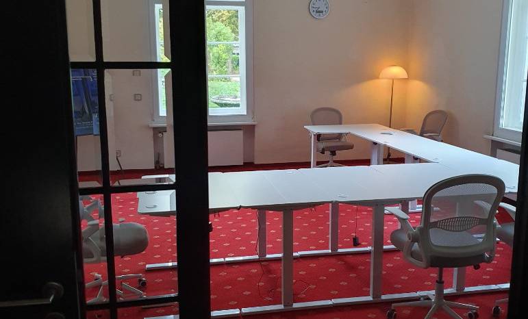 Meetingraum Blick vom Vorraum