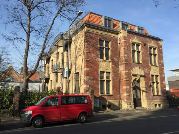 Heller Büroraum in geschmackvoller Gründerzeitvilla in Köln-Ehrenfeld — Bild 6