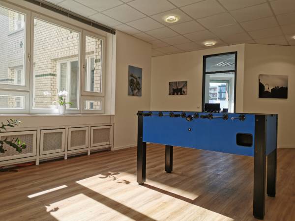 Lichtdurchflutete Büroräume in Bürogemeinschaft im Hanseviertel, — Bild 6