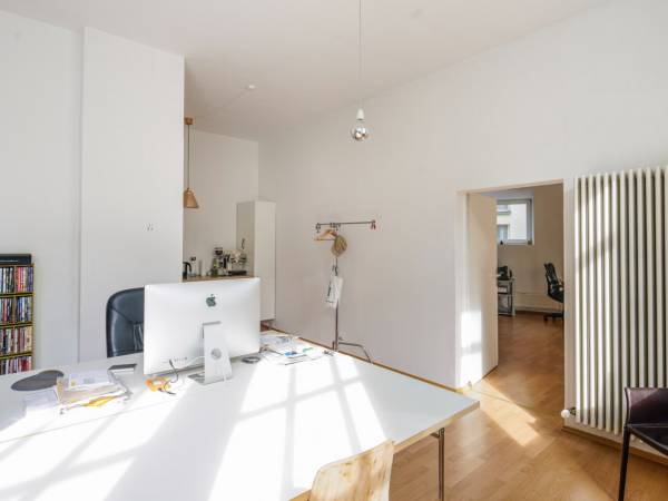 Ruhige, helle Bürogemeinschaft im Studioloft in München-Au-Haidhausen — Bild 3