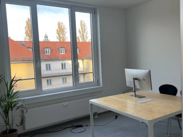 Schreibtischplatz in München (Ludwigsvorstadt-Isarvorstadt) – Helle Büroräume in moderner Bürogemeinschaft in — Bild 1